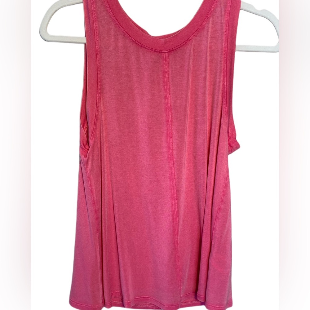 Maurice’s size small athletic top